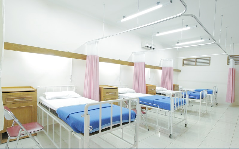 Gedung Rumah Sakit Keluarga Kita